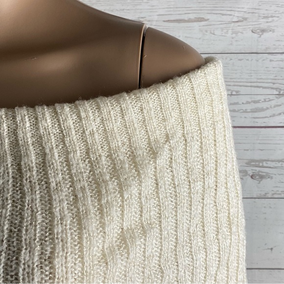 Apt. 9 Sweater 💕 Off Shoulder - Picture 4 of 12